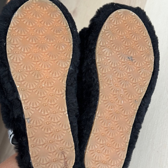 UGG girls Fluff Yeah Slippers slide on sandals faux fur kids fuzzy cozy house - Picture 4 of 13